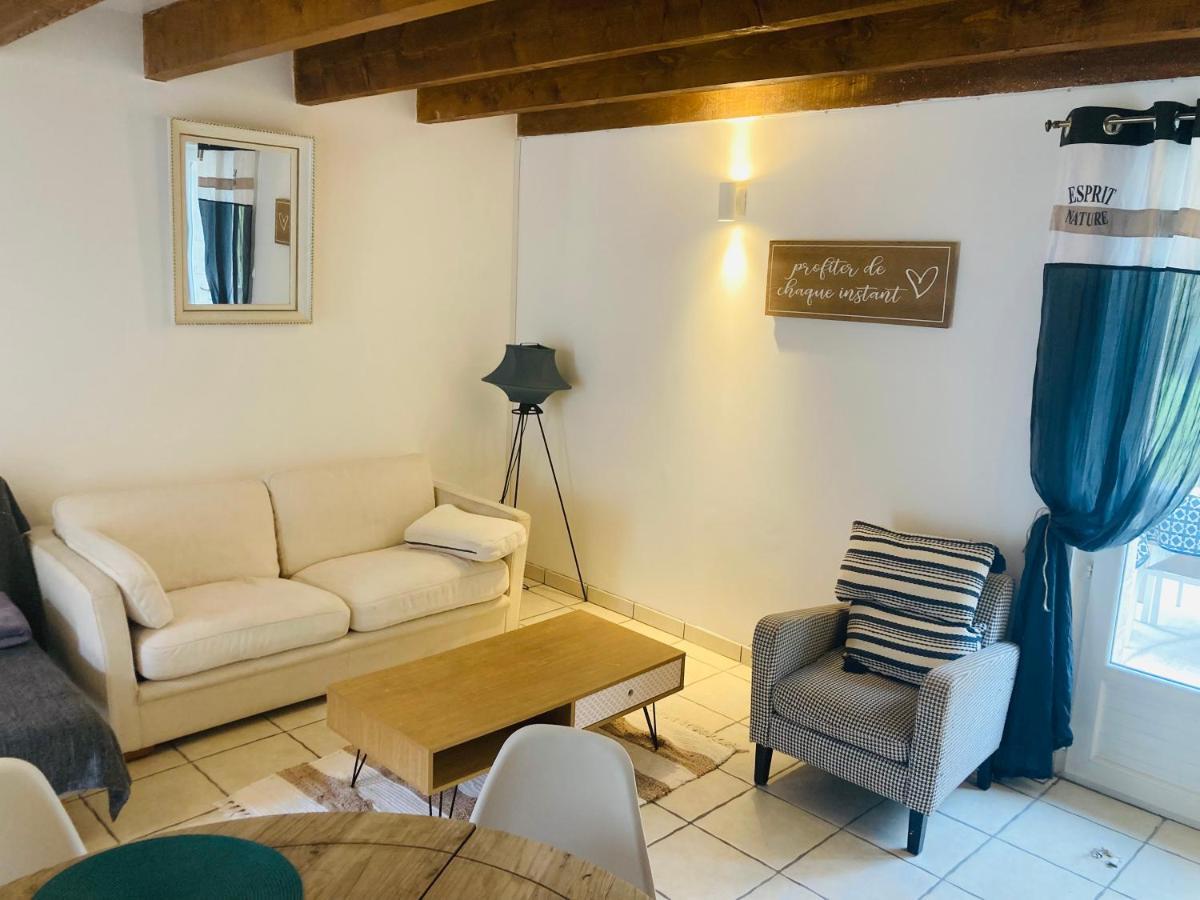 Petite Maison A La Campagne Saint-Germain-des-Fosses Exterior foto