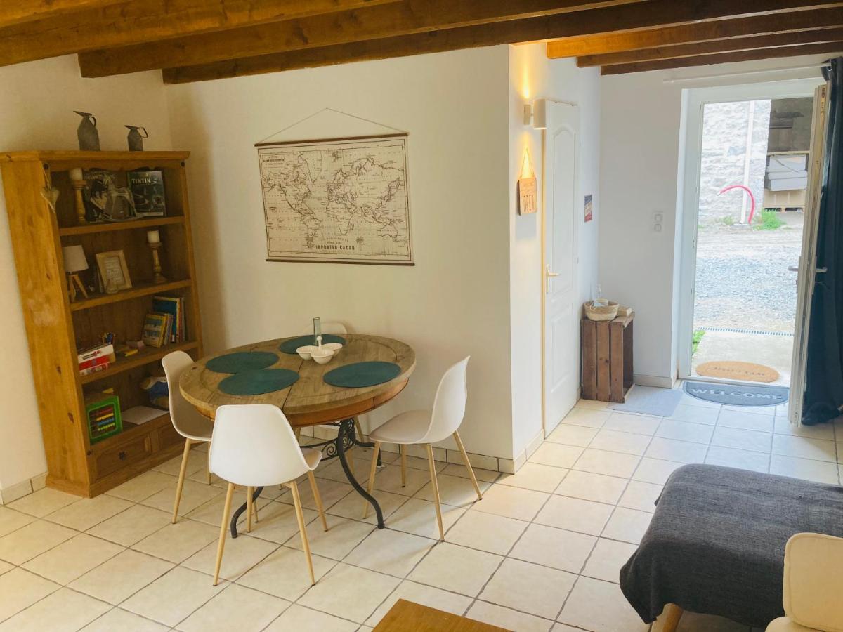 Petite Maison A La Campagne Saint-Germain-des-Fosses Exterior foto